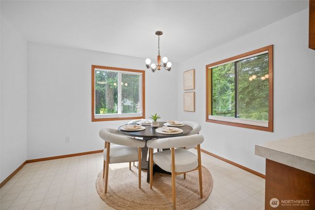 2357 Yew Street Road, Bellingham, WA 98229