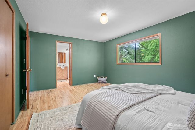 2357 Yew Street Road, Bellingham, WA 98229
