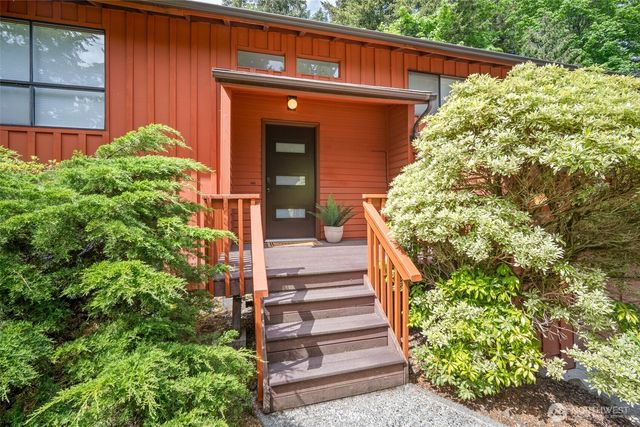 2357 Yew Street Road, Bellingham, WA 98229