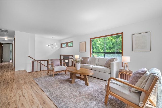 2357 Yew Street Road, Bellingham, WA 98229