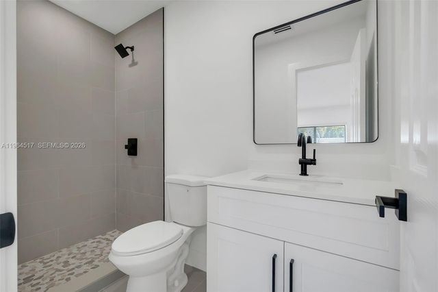 17887 78th Pl, Hialeah, FL 33015