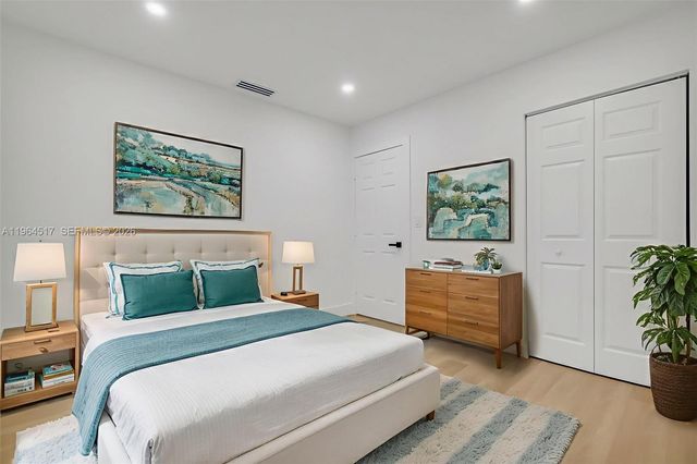 17887 78th Pl, Hialeah, FL 33015