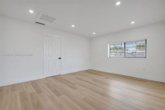 17887 78th Pl, Hialeah, FL 33015