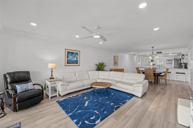 4740 BRITTANY DRIVE S 31, St Petersburg, FL 33715