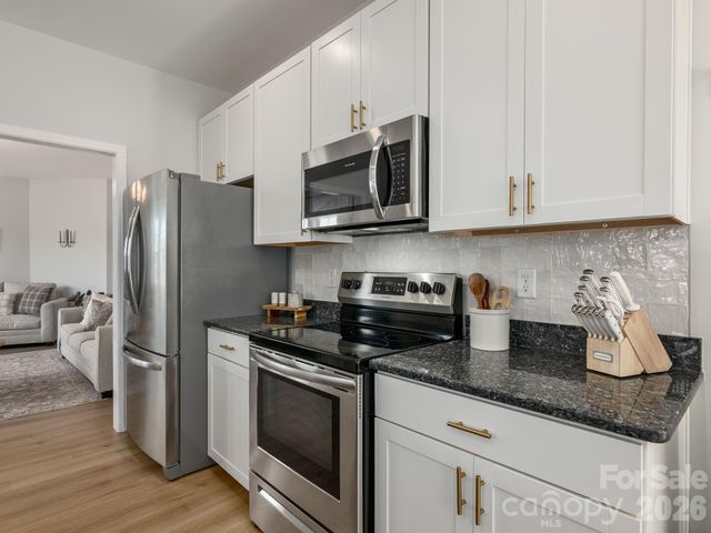 218 Water Leaf Drive, Weaverville, NC 28787