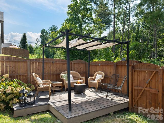 218 Water Leaf Drive, Weaverville, NC 28787