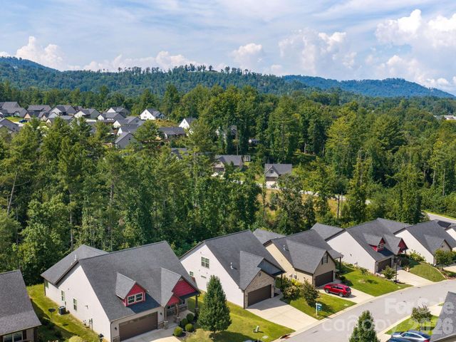 218 Water Leaf Drive, Weaverville, NC 28787
