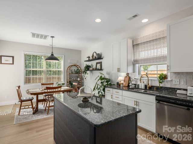 218 Water Leaf Drive, Weaverville, NC 28787