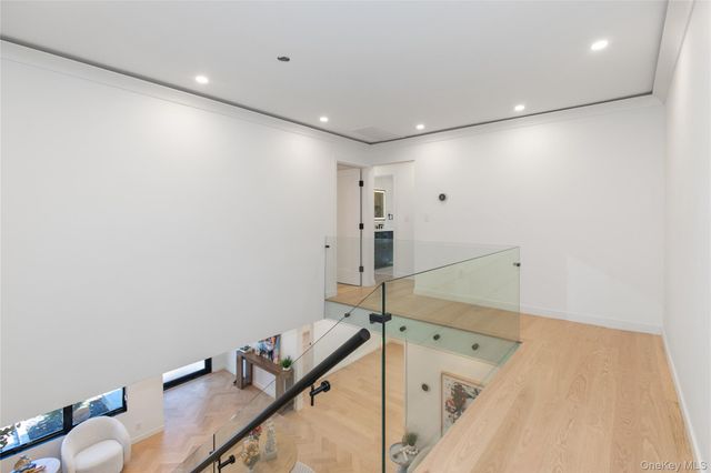 1 Bentley Road, Great Neck, NY 11023