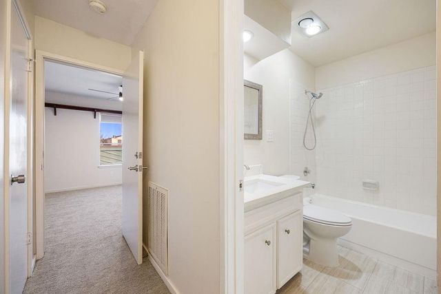 1856 S Gessner Road, Houston, TX 77063