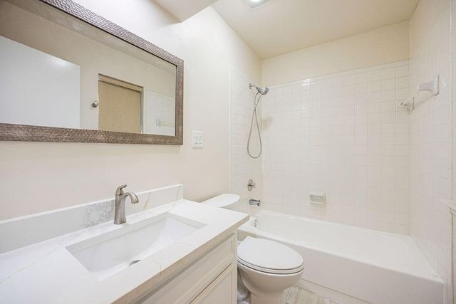 1856 S Gessner Road, Houston, TX 77063