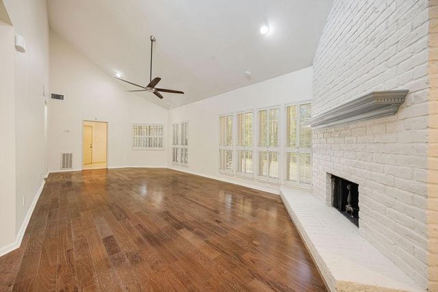 1856 S Gessner Road, Houston, TX 77063