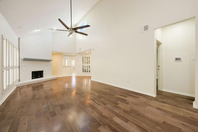 1856 S Gessner Road, Houston, TX 77063