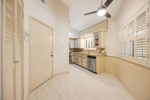 1856 S Gessner Road, Houston, TX 77063