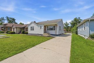 2642 RIDGE Road, Lansing, IL 60438