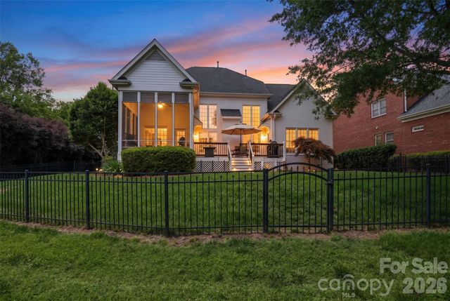 7841 Compton Court, Charlotte, NC 28270