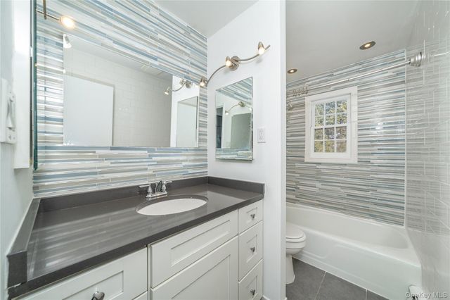 172 Lawrence Park Terrace 172, Bronxville, NY 10708