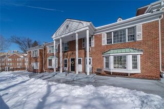 172 Lawrence Park Terrace 172, Bronxville, NY 10708