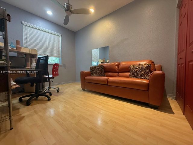 2242 NW 129th Ave, Pembroke Pines, FL 33028