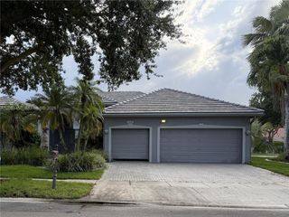 2242 NW 129th Ave, Pembroke Pines, FL 33028