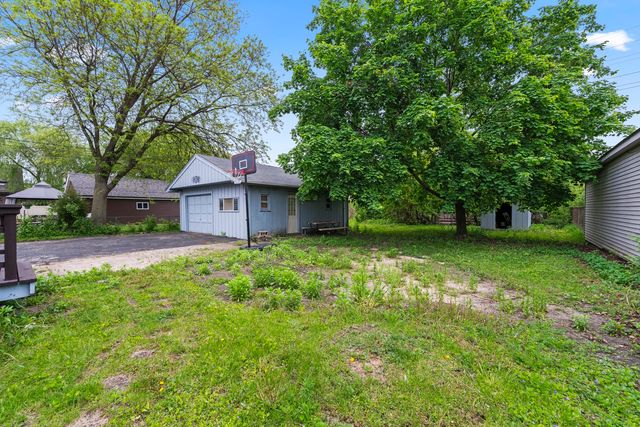 7809 Columbia Drive, Bridgeview, IL 60455