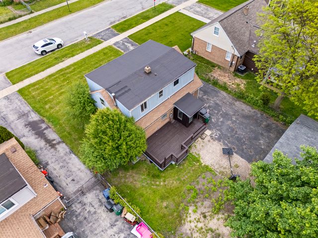 7809 Columbia Drive, Bridgeview, IL 60455