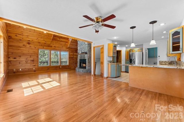 44 Ellistone Court, Sylva, NC 28779