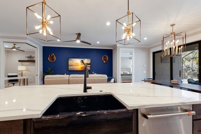 2823 MARSHALL DRIVE, Sarasota, FL 34239