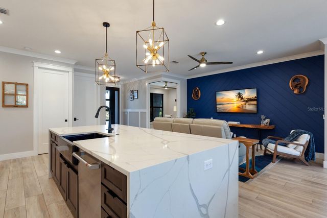 2823 MARSHALL DRIVE, Sarasota, FL 34239