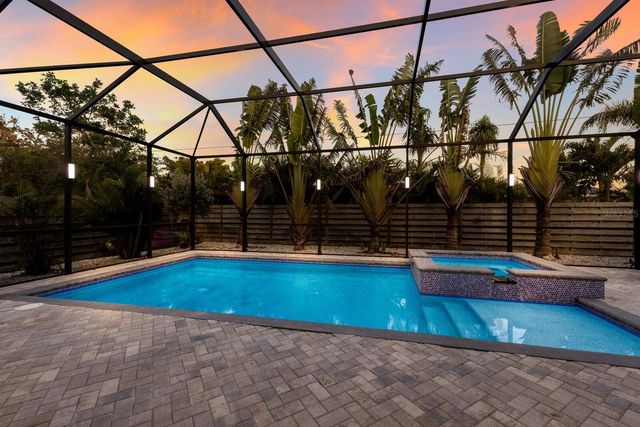 2823 MARSHALL DRIVE, Sarasota, FL 34239