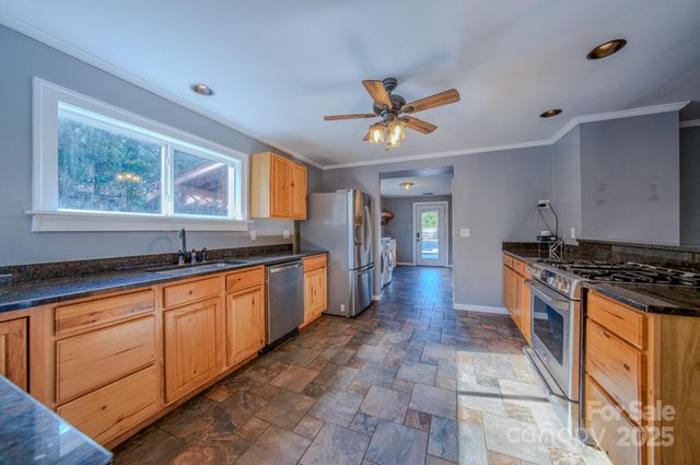 206 Martin Road, Swannanoa, NC 28778
