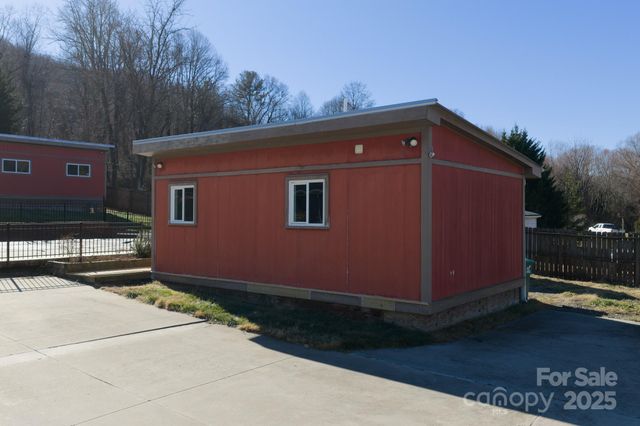 206 Martin Road, Swannanoa, NC 28778