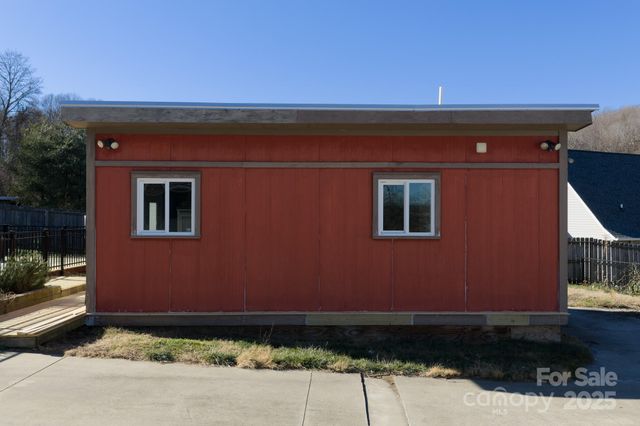 206 Martin Road, Swannanoa, NC 28778