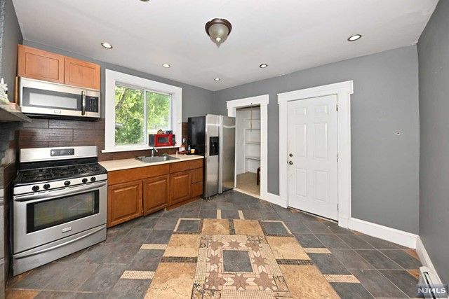 99 Rhode Island Avenue, East Orange, NJ 07018