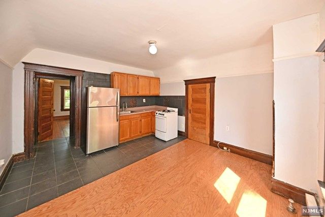99 Rhode Island Avenue, East Orange, NJ 07018