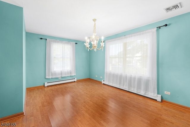 4 Fitzgerald Ave, Clifton City, NJ 07011