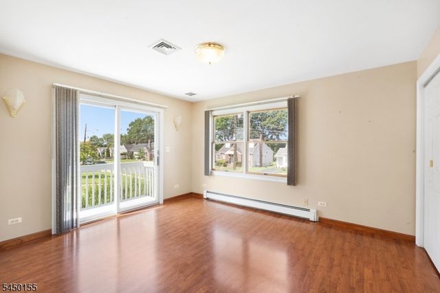 4 Fitzgerald Ave, Clifton City, NJ 07011