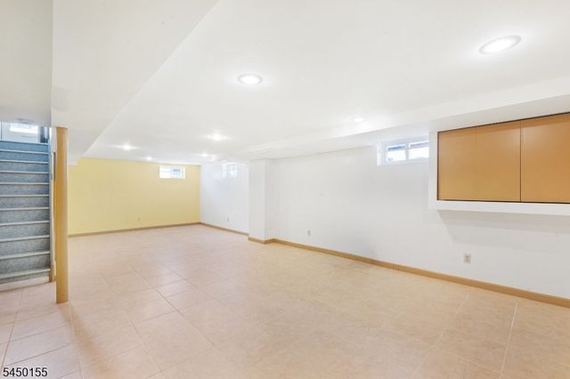 4 Fitzgerald Ave, Clifton City, NJ 07011