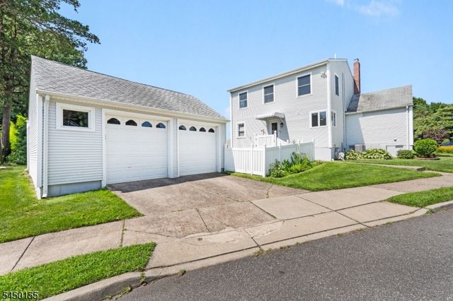 4 Fitzgerald Ave, Clifton City, NJ 07011