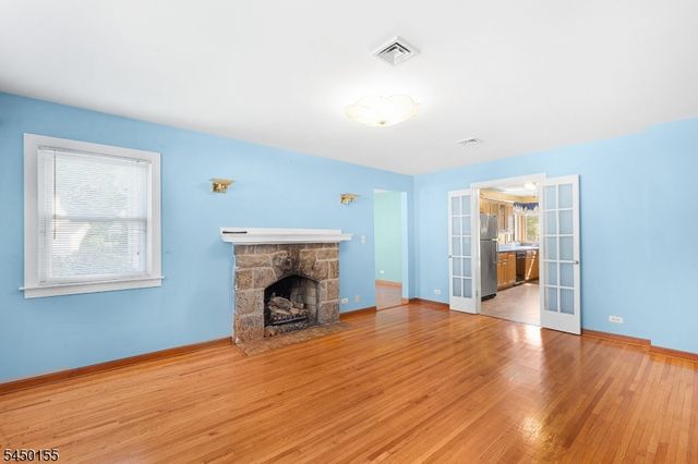 4 Fitzgerald Ave, Clifton City, NJ 07011