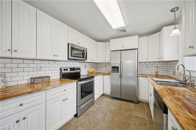 4637 Magnolia DR, Suffolk, VA 23435