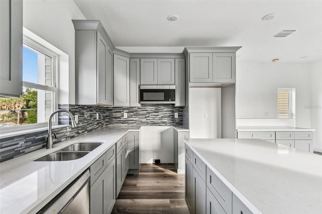 2313 E COLUMBUS DRIVE, Tampa, FL 33605