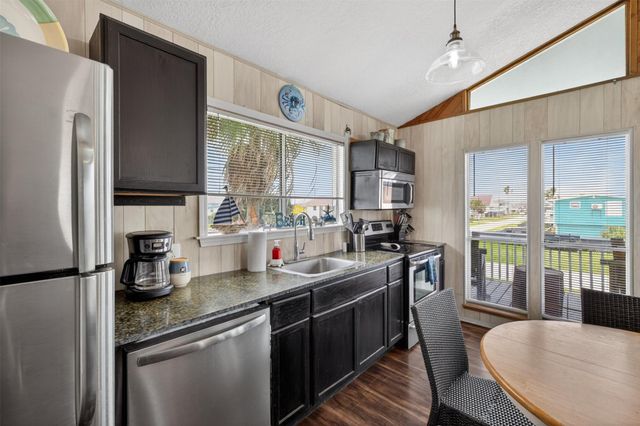 4026 Kent Drive, Galveston, TX 77554