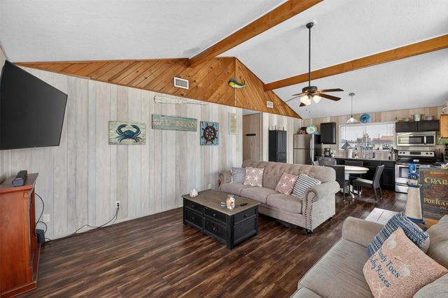4026 Kent Drive, Galveston, TX 77554
