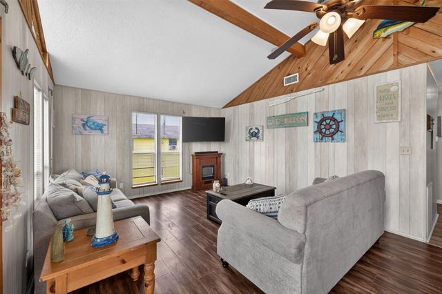 4026 Kent Drive, Galveston, TX 77554