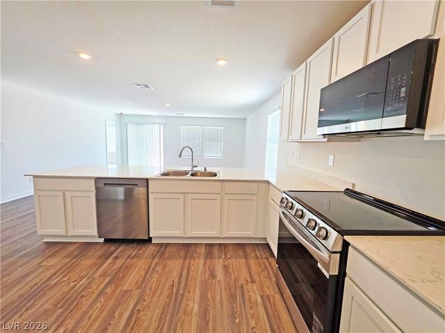 660 East Huyana Wind Drive, Pahrump, NV 89048