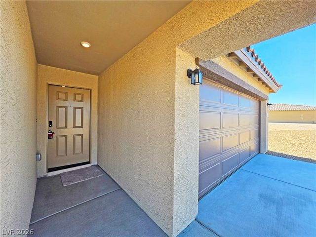 660 East Huyana Wind Drive, Pahrump, NV 89048