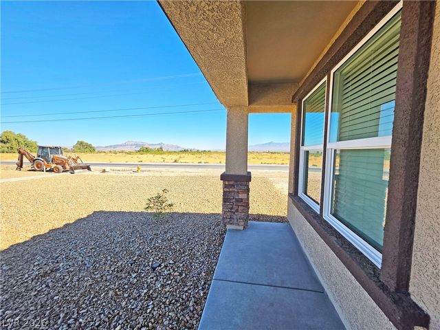 660 East Huyana Wind Drive, Pahrump, NV 89048