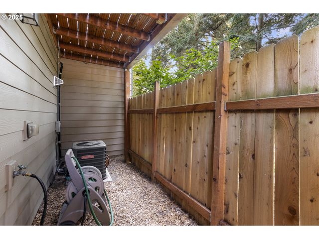 15480 Sw MICA Ln, Beaverton, OR 97007