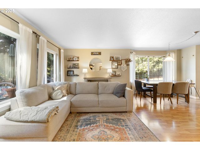 15480 Sw MICA Ln, Beaverton, OR 97007